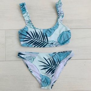 CUPSHE Tropical Blue Ruffled Bikini